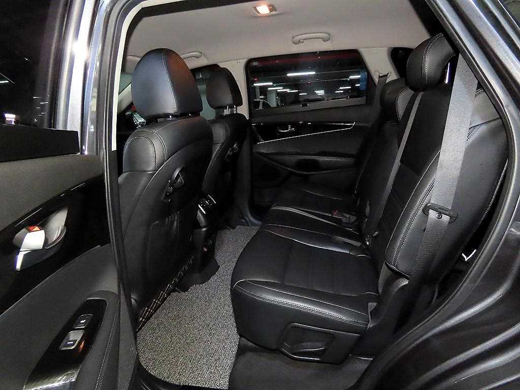 KIA Sorento - Vista 7
