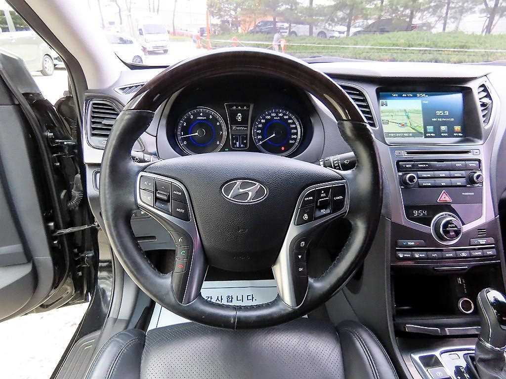 HYUNDAI Grandeur - Vista 8