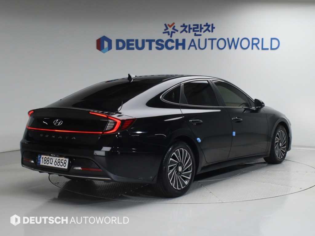 HYUNDAI Sonata - Vista 2