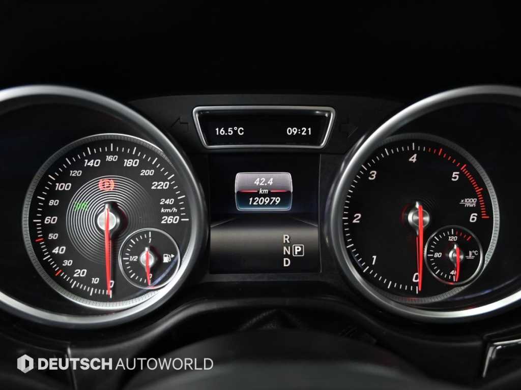 Mercedes Benz GLE Class - Vista 8