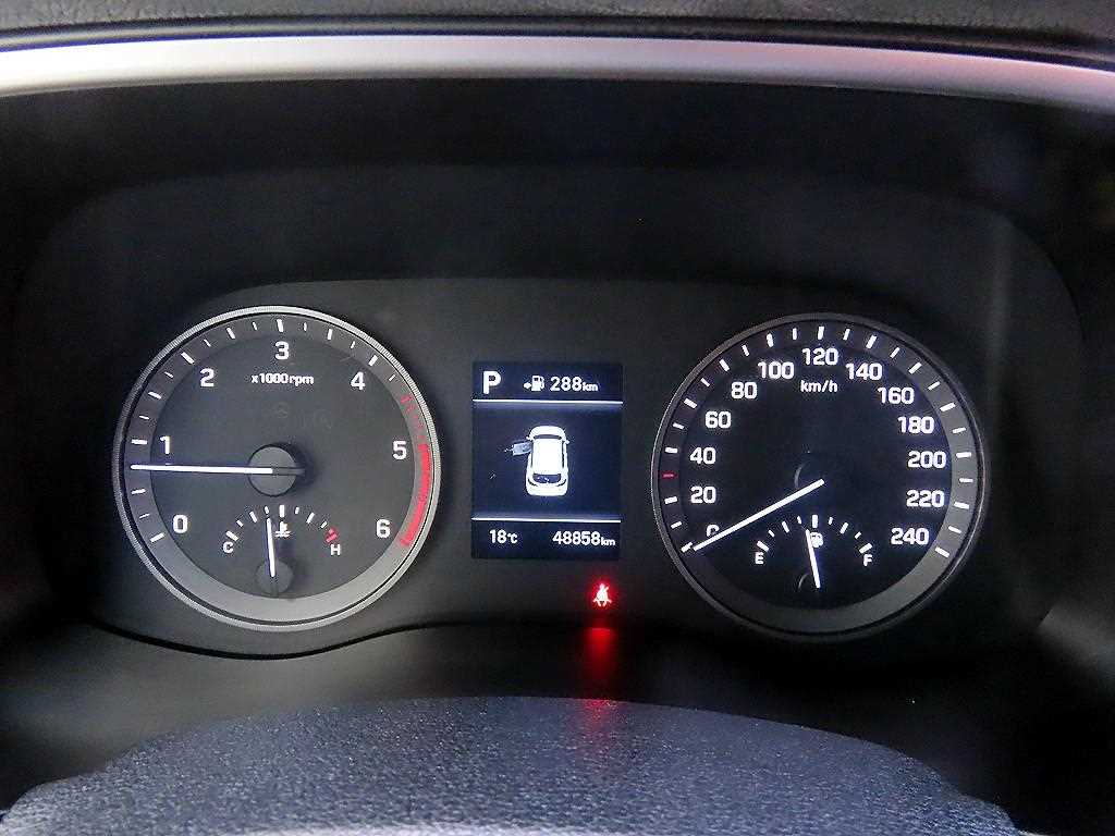 HYUNDAI Tucson - Vista 9