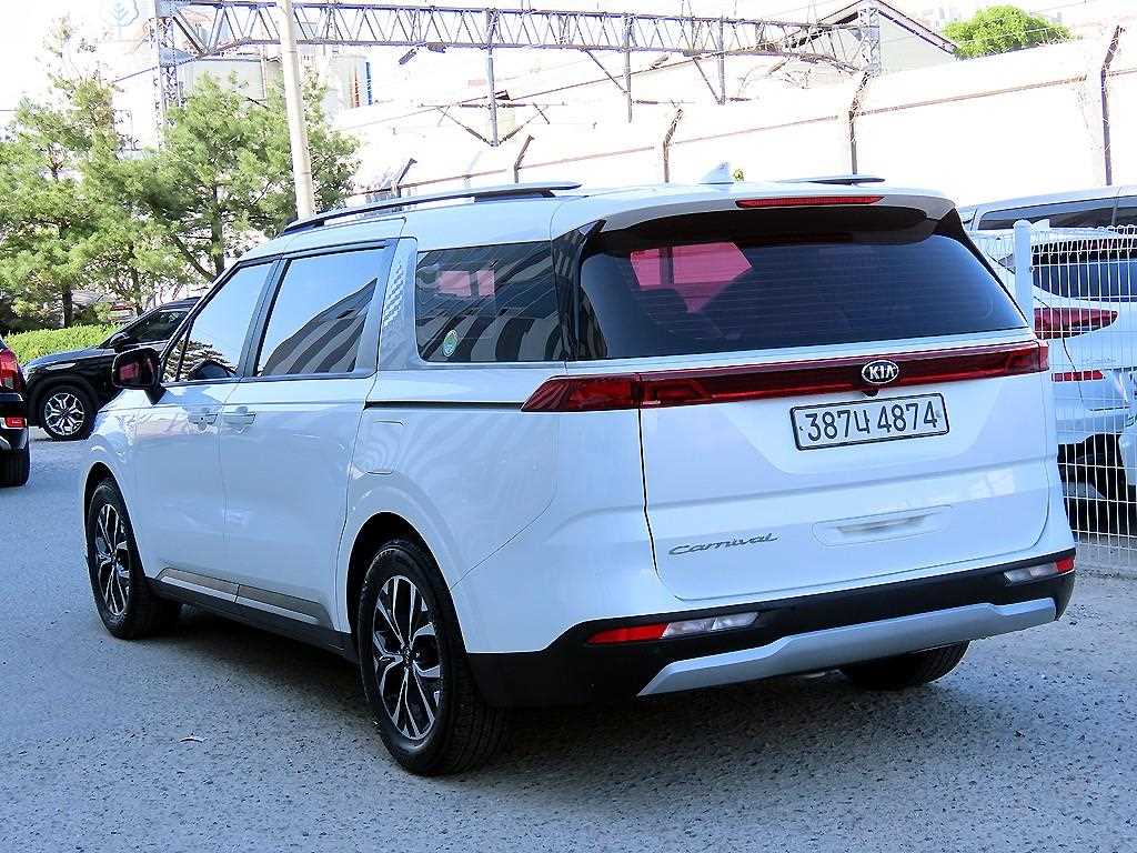 KIA Carnival - Vista 3