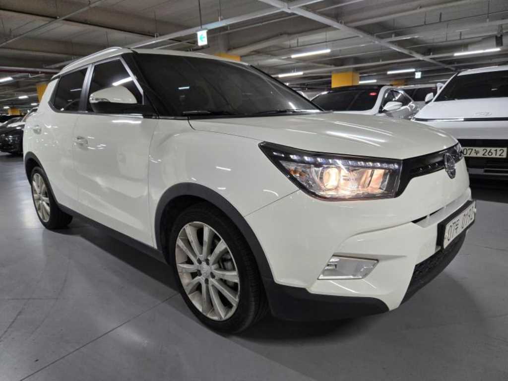 Ssangyong Tivoli - Vista 2