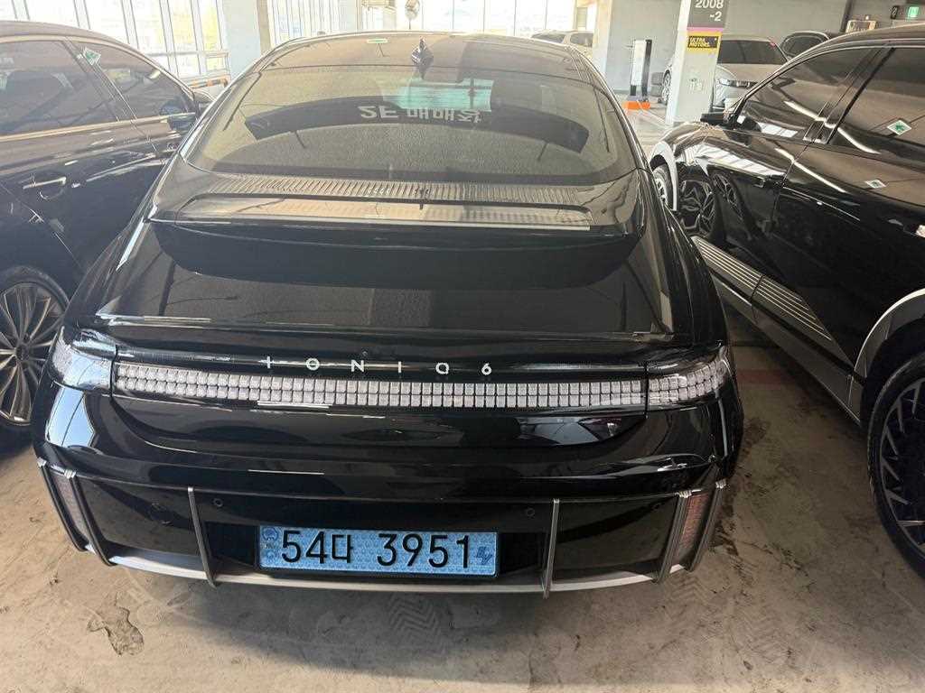 HYUNDAI Ioniq 6 - Vista 5