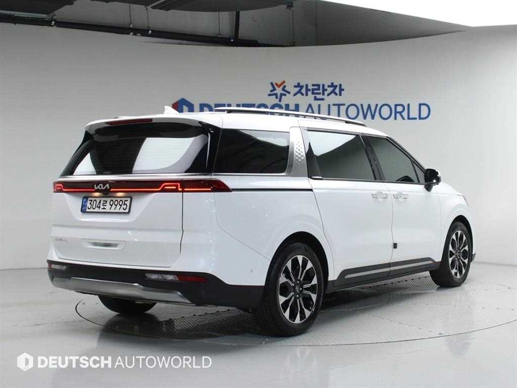 KIA Carnival - Vista 2