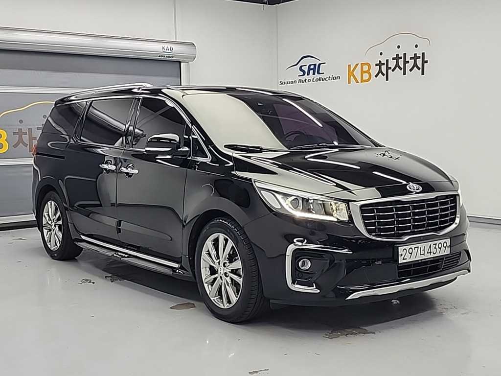 KIA Carnival - Vista 4