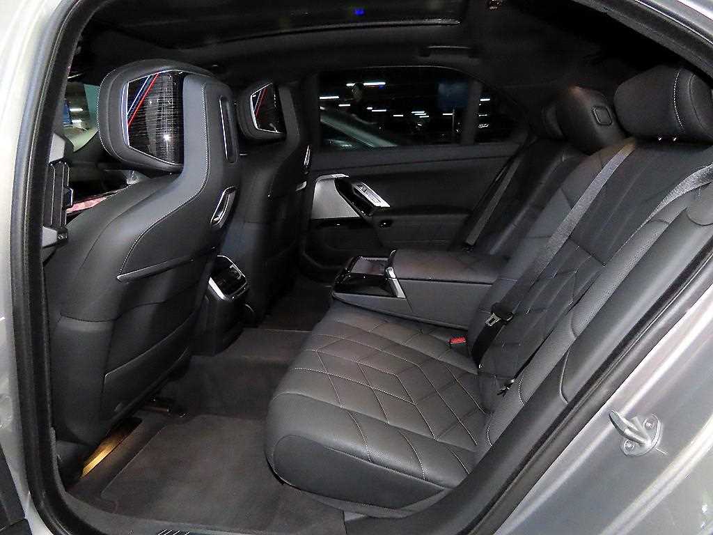 BMW 7 Series - Vista 7