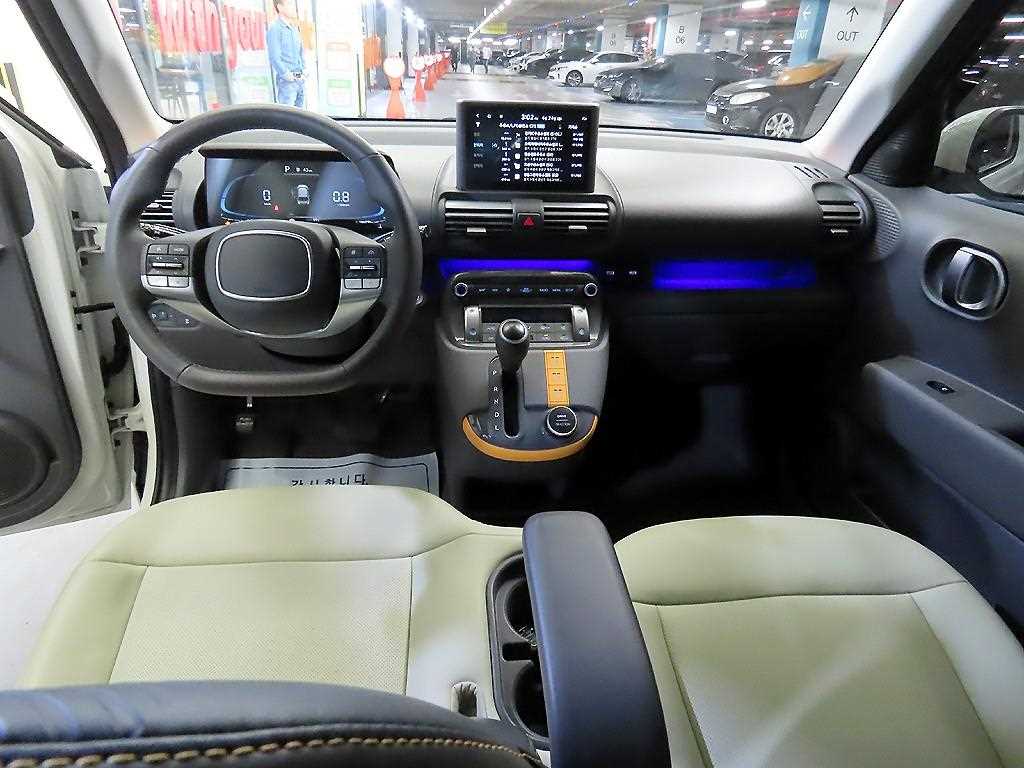 HYUNDAI Casper - Vista 10