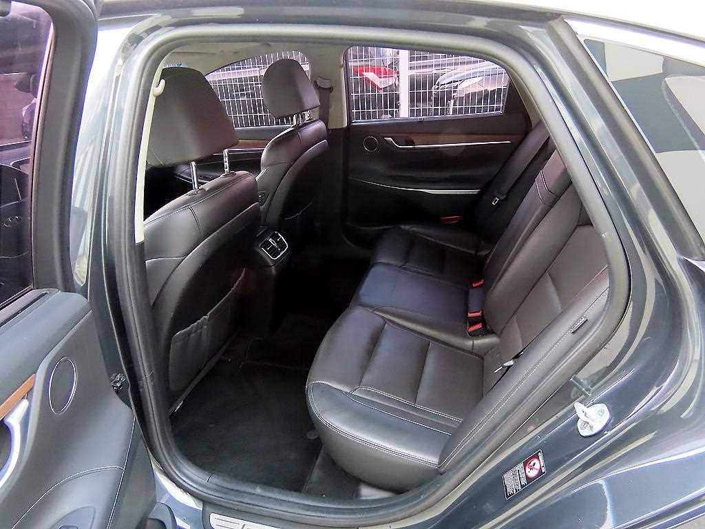 HYUNDAI Grandeur - Vista 6