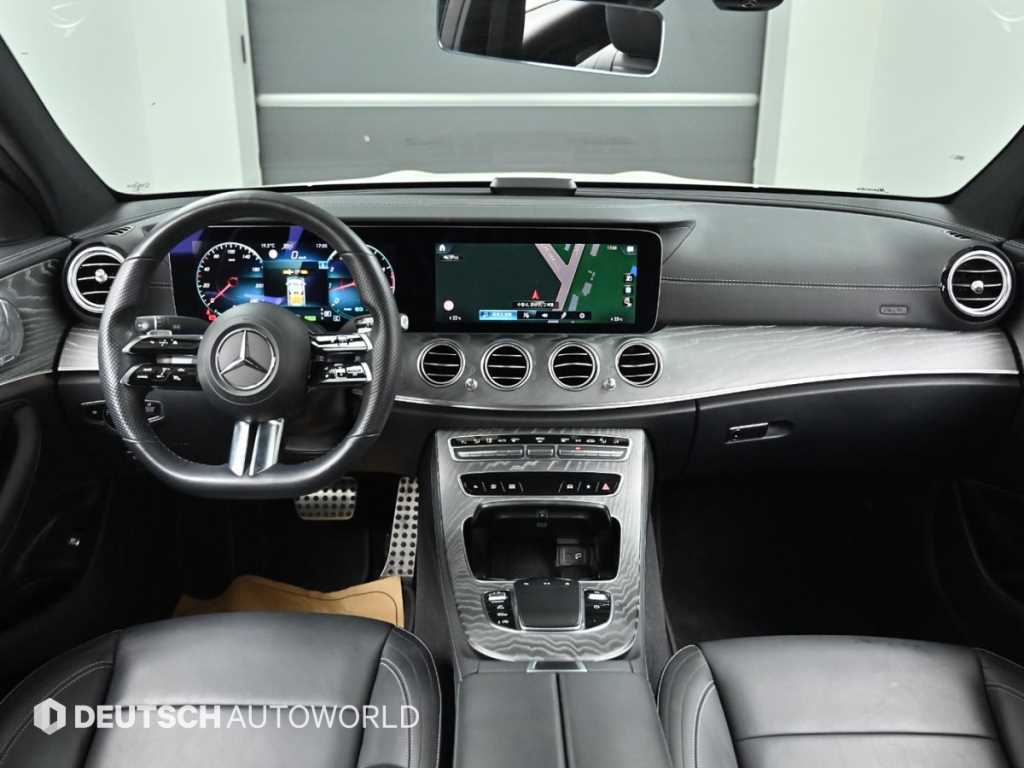 Mercedes Benz E class - Vista 7