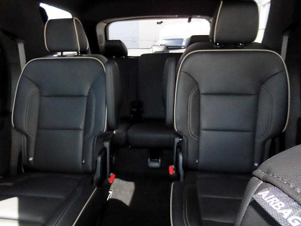 Chevrolet Travers - Vista 7