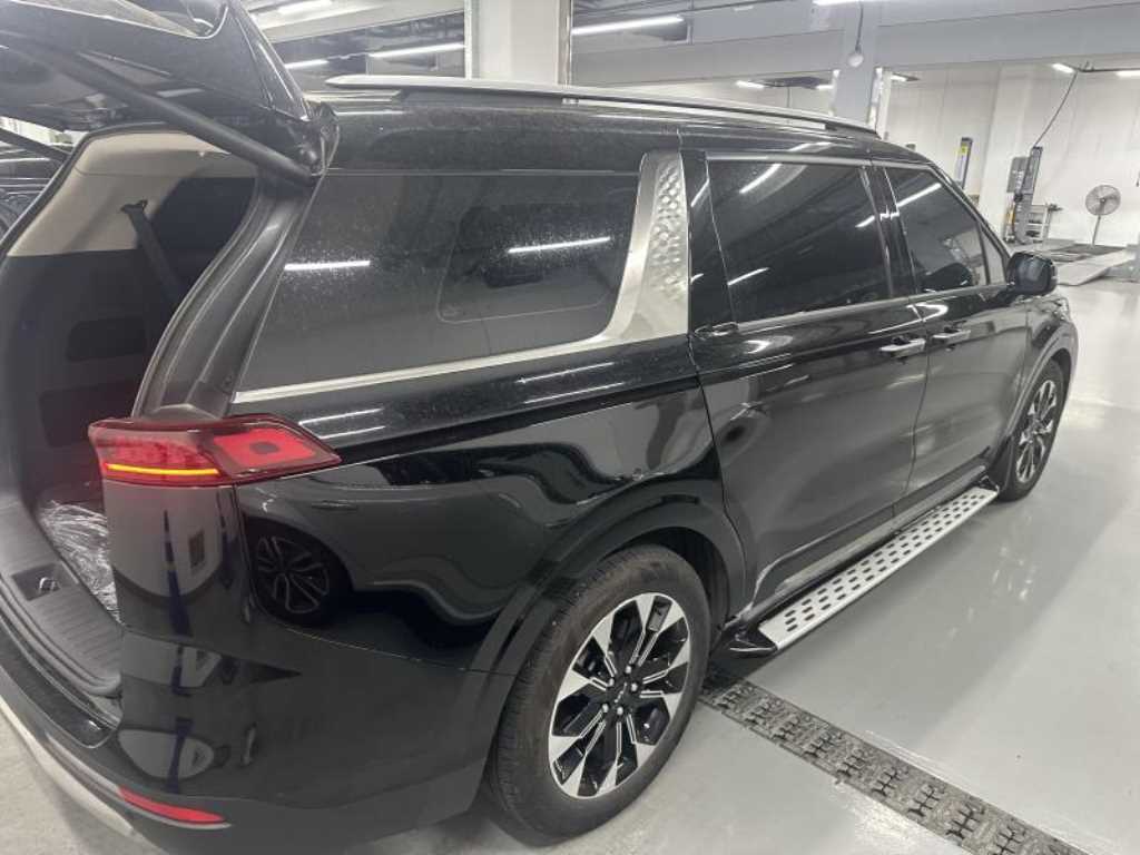 KIA Carnival - Vista 4