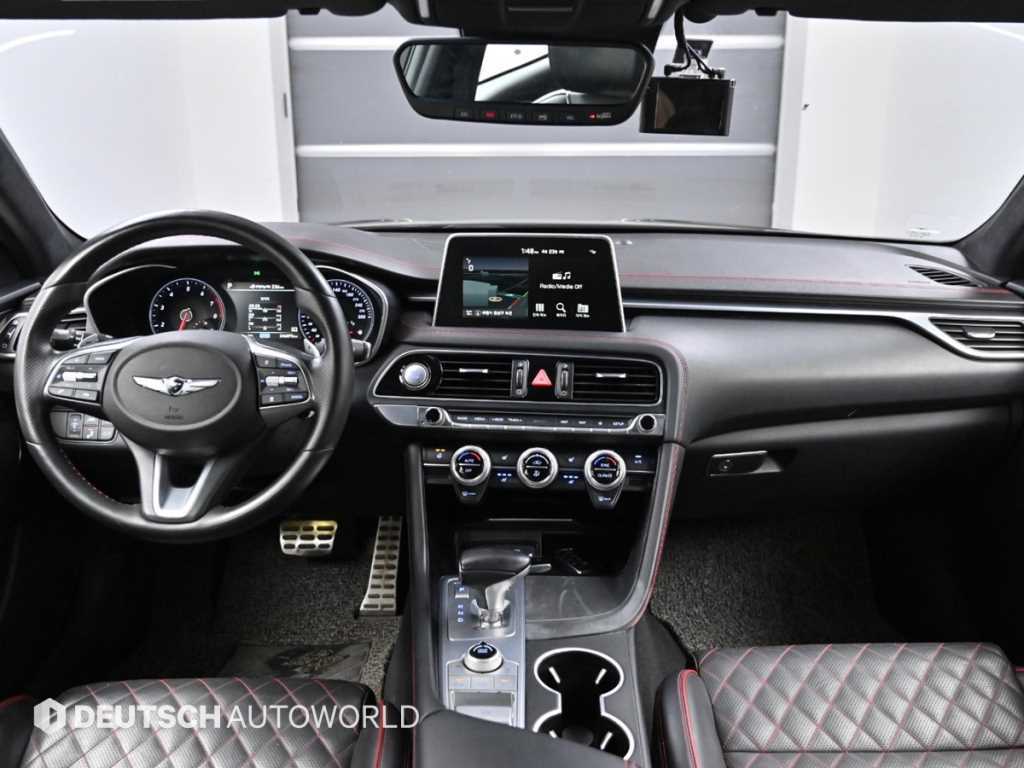 Genesis G70 - Vista 7