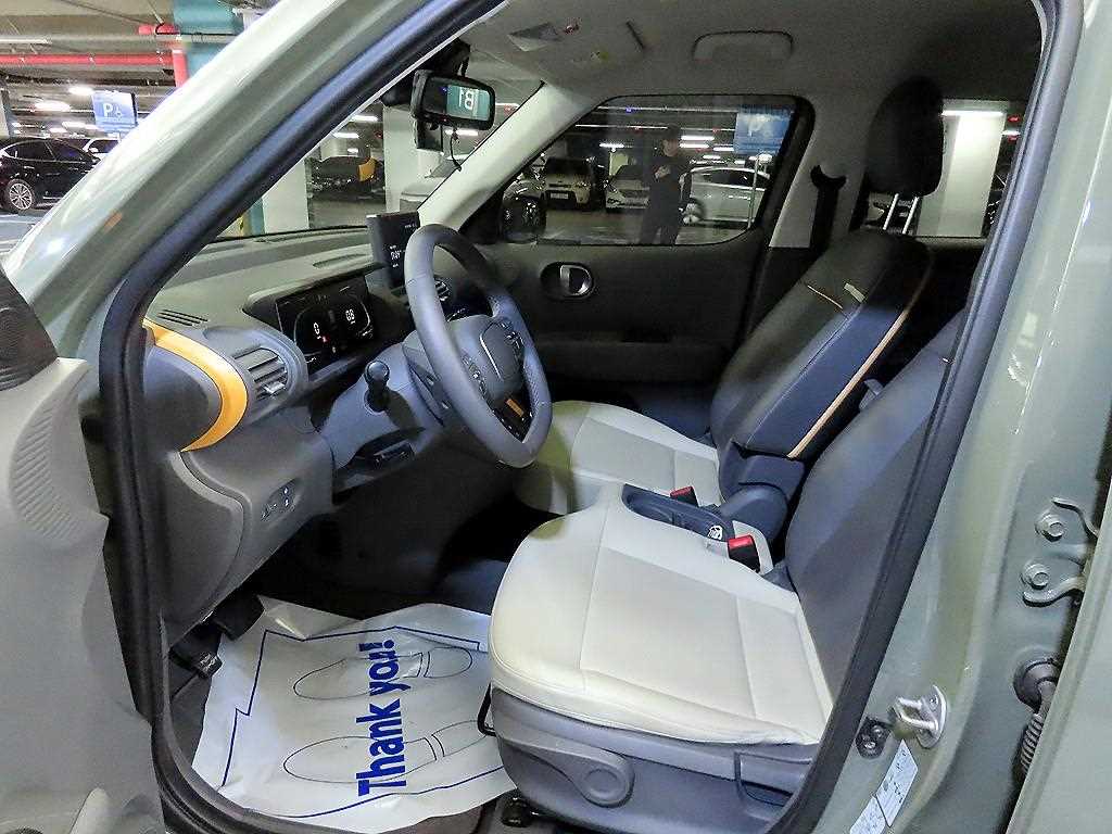 HYUNDAI Casper - Vista 6
