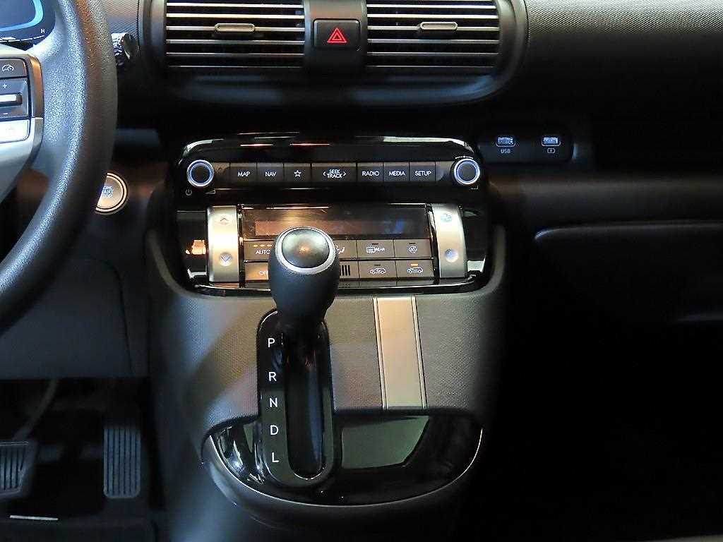 HYUNDAI Casper - Vista 12