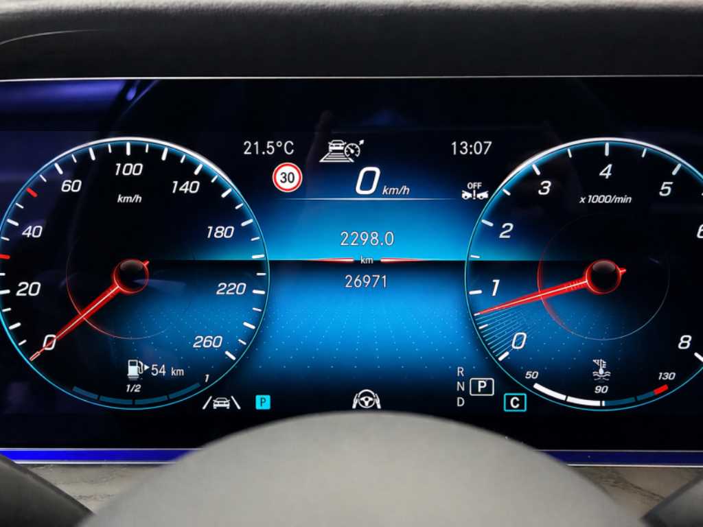 Mercedes Benz E class - Vista 6