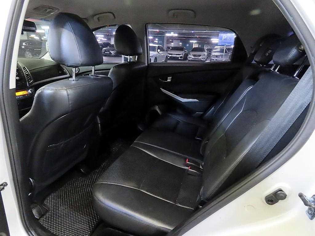 Ssangyong Korando - Vista 7
