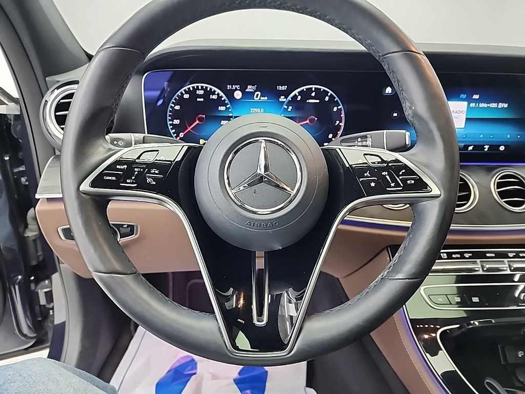 Mercedes Benz E class - Vista 9