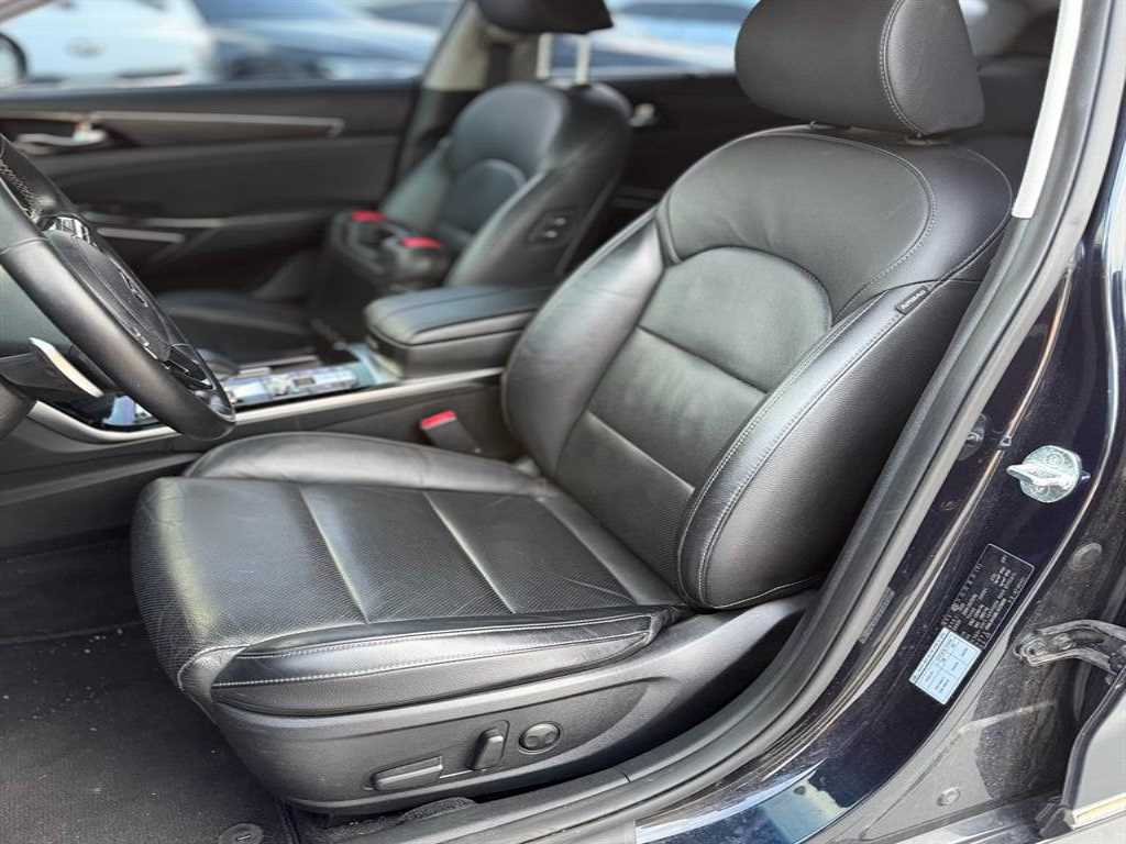 KIA K7 - Vista 5