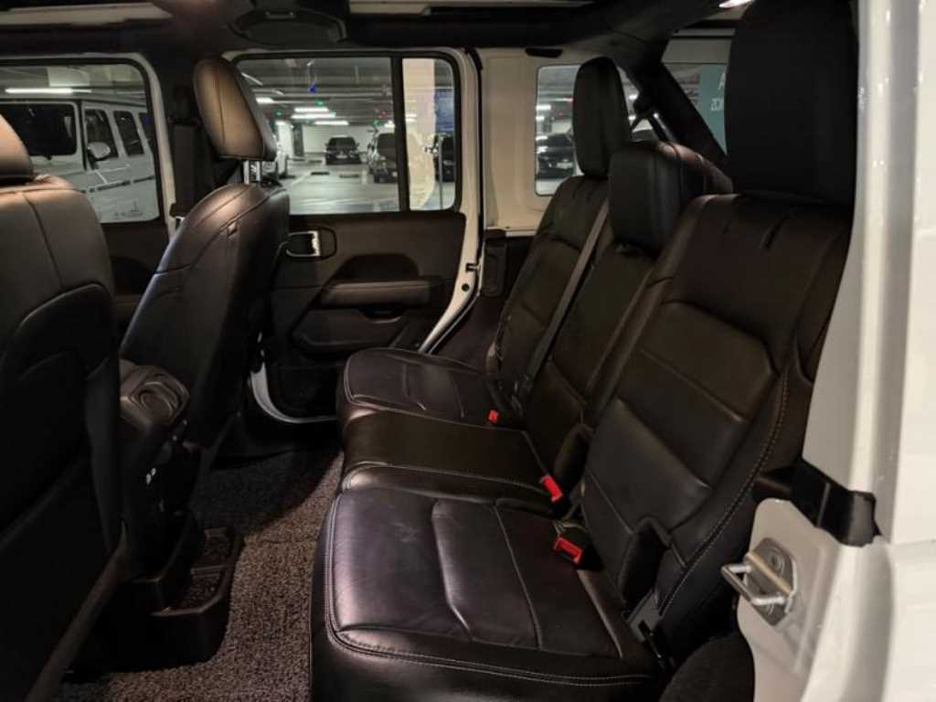 Jeep Wrangler - Vista 7