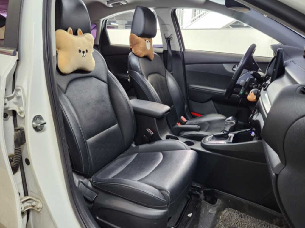 KIA K3 2019 Blanco - Importación desde Corea - HF Imports Iquique - Foto 1