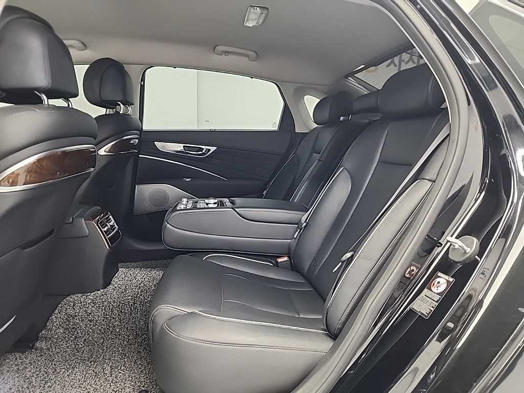 KIA K9 - Vista 12