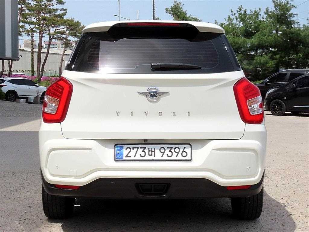 Ssangyong Tivoli - Vista 4