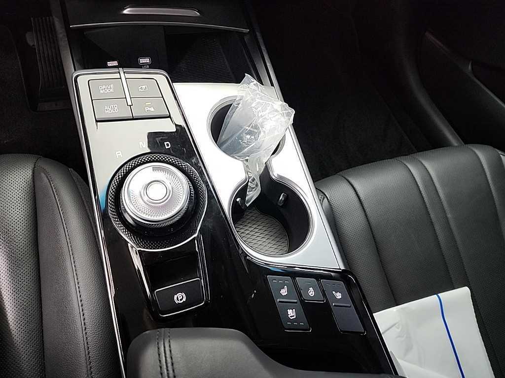 KIA K8 - Vista 8