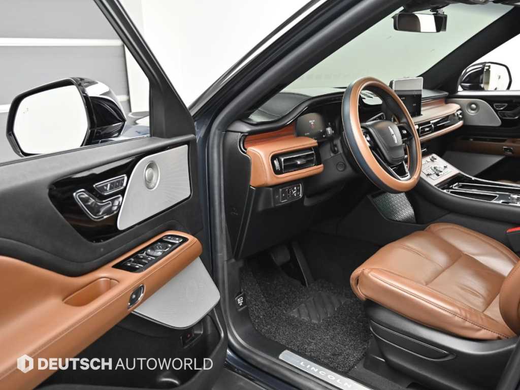 Lincoln Aviator - Vista 11