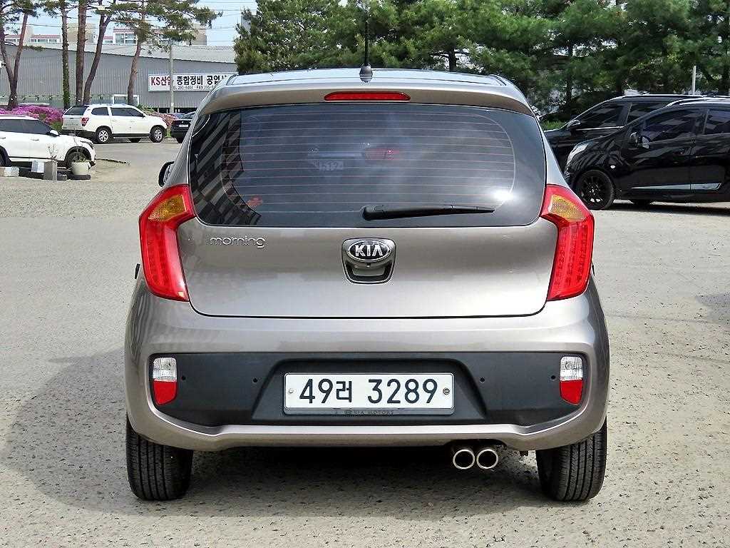 KIA Morning - Vista 4