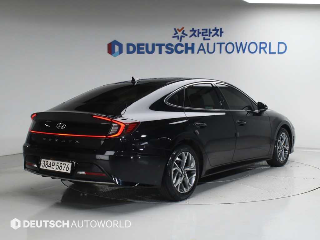 HYUNDAI Sonata - Vista 2