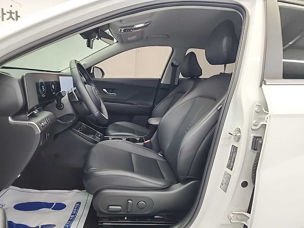 HYUNDAI Kona - Vista 11