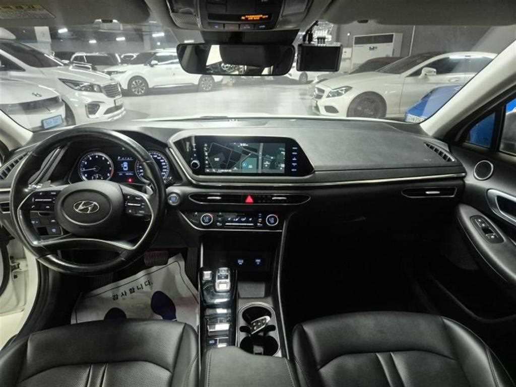 HYUNDAI Sonata - Vista 7