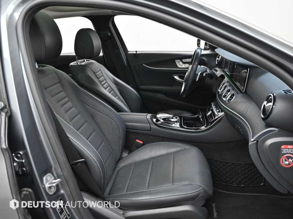 Mercedes Benz E class - Vista 10