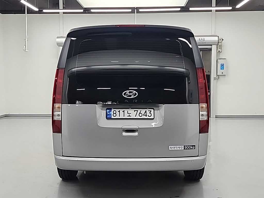 HYUNDAI Staria - Vista 3
