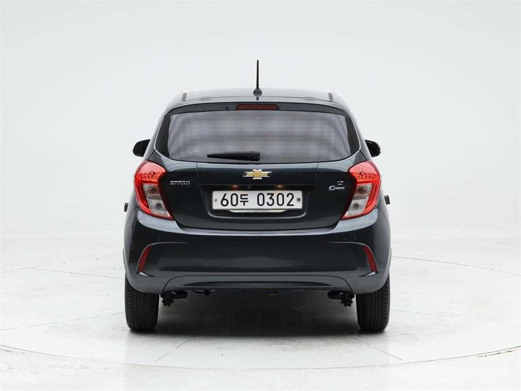 Chevrolet Spark - Vista 5