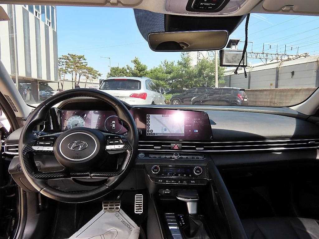 HYUNDAI Avante - Vista 7