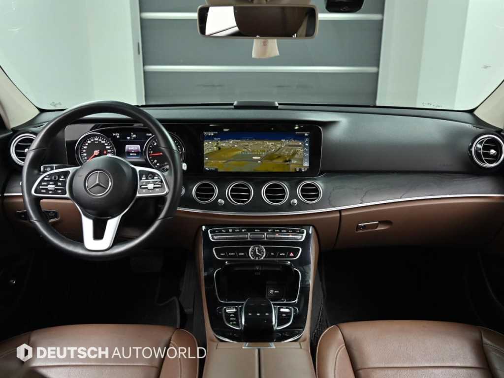 Mercedes Benz E class - Vista 7