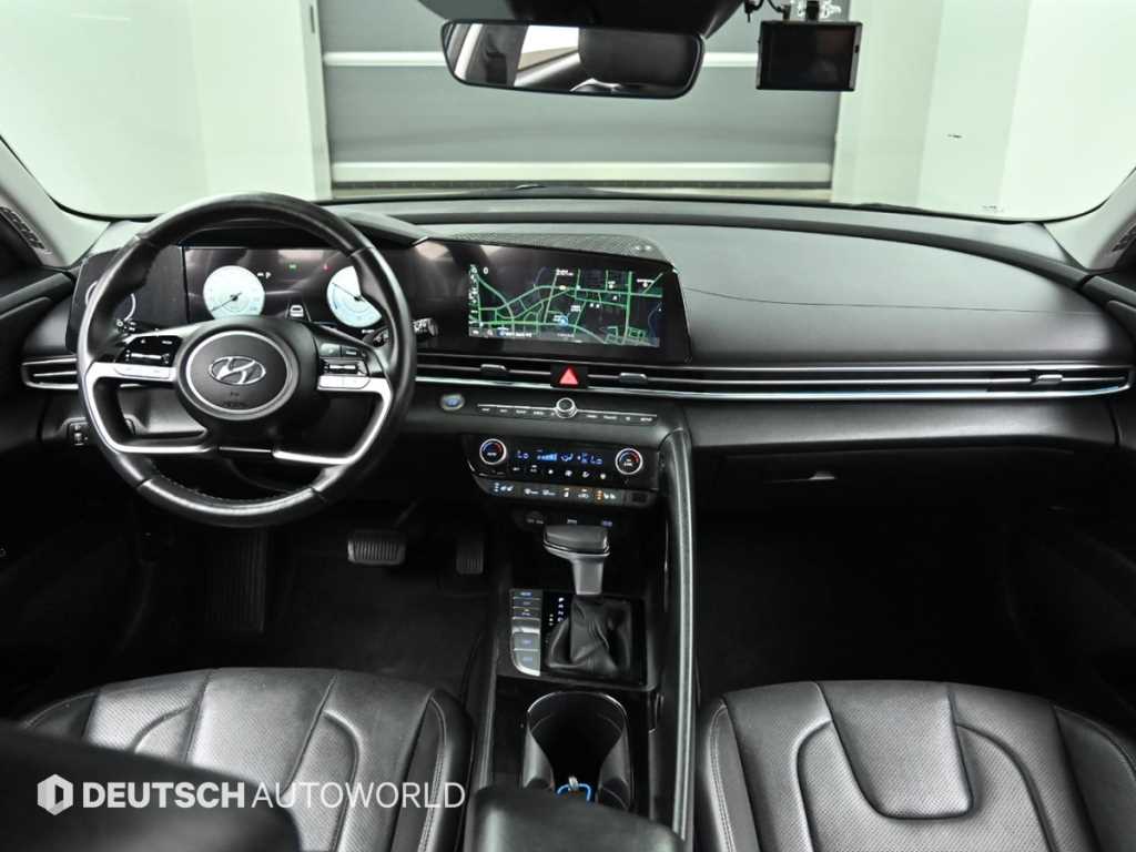 HYUNDAI Avante - Vista 7