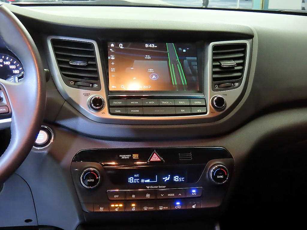 HYUNDAI Tucson - Vista 10