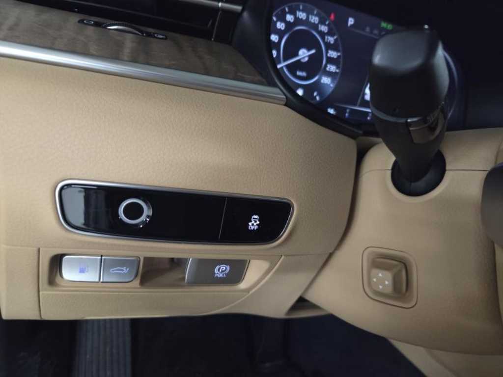 KIA K9 - Vista 10