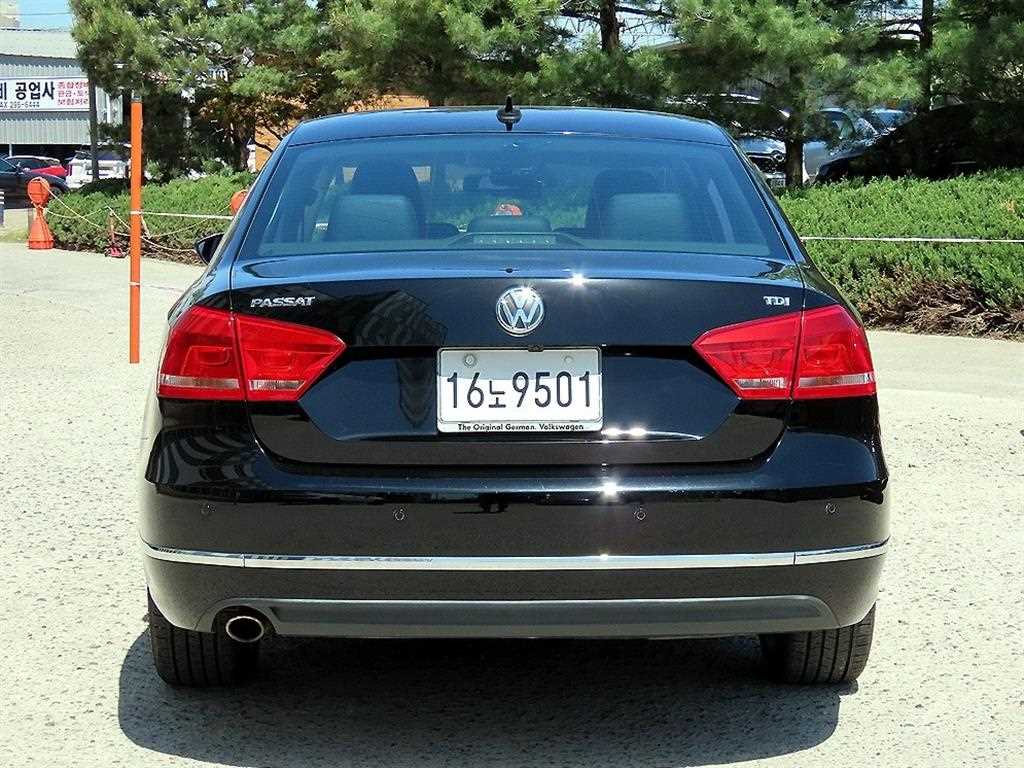Volkswagen Passat - Vista 4