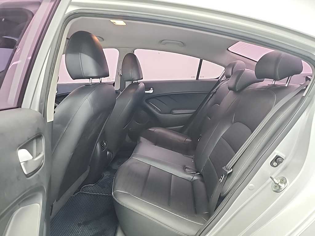 KIA K3 - Vista 12