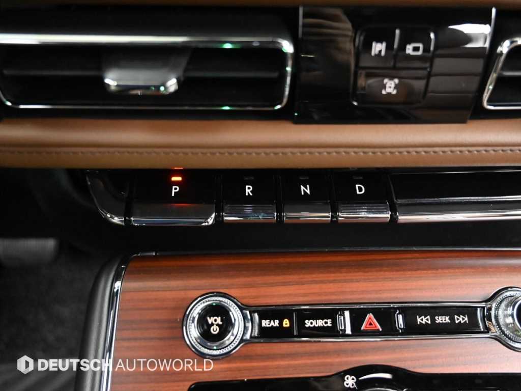 Lincoln Aviator - Vista 9