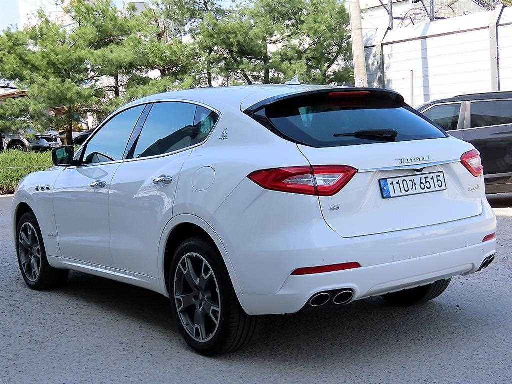 Maserati Levante - Vista 3