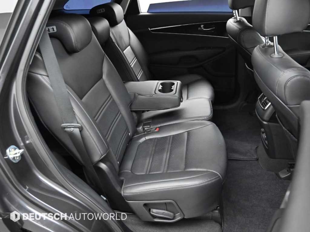 KIA Sorento - Vista 12