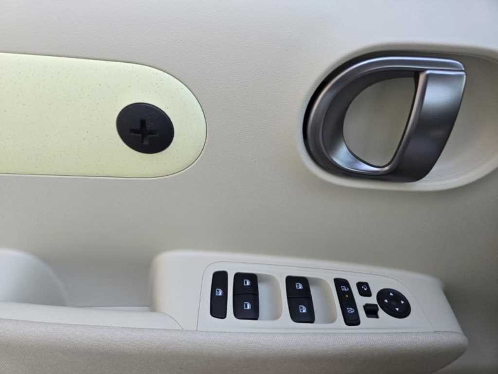 HYUNDAI Casper - Vista 12