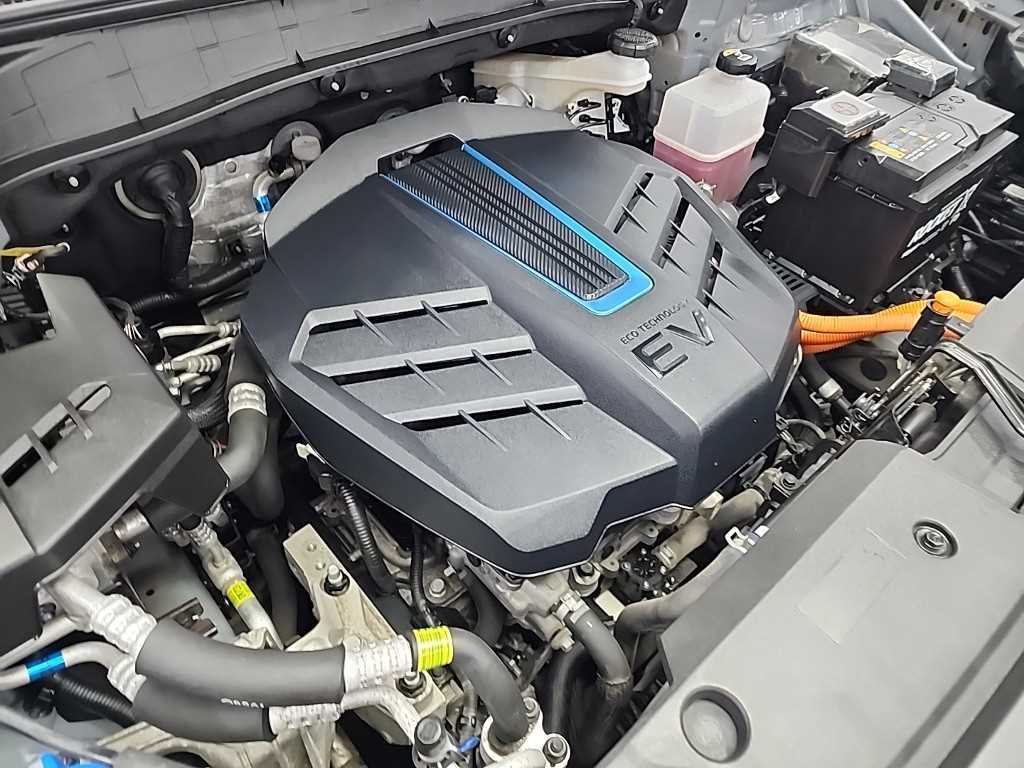 HYUNDAI Kona - Vista 5