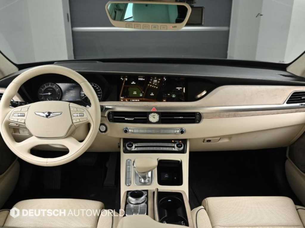 Genesis G90 - Vista 7