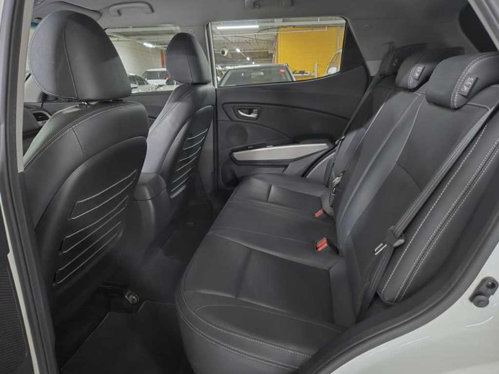 Ssangyong Tivoli - Vista 11